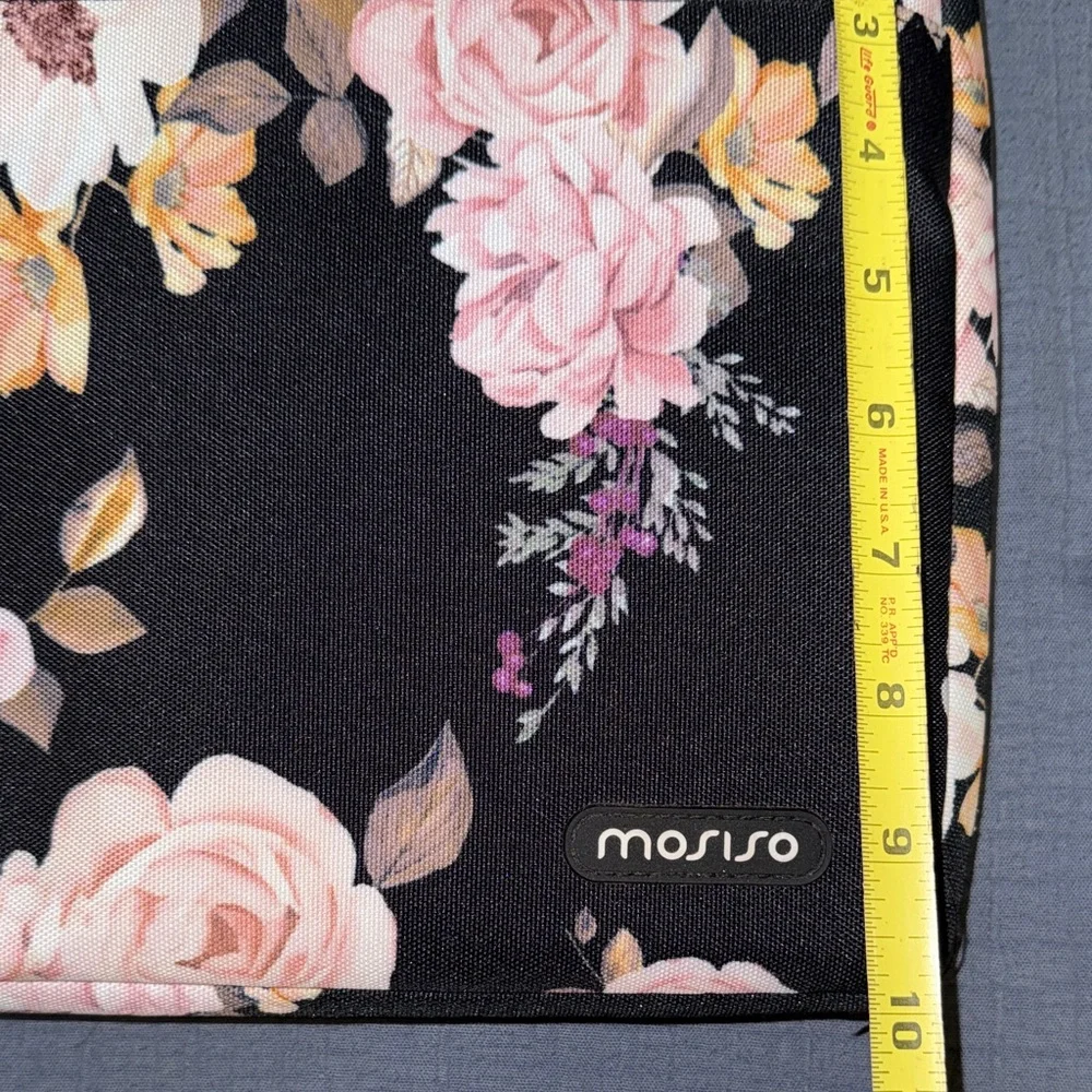 Mosiso laptop sleeve with a black base and peony floral pattern EUC